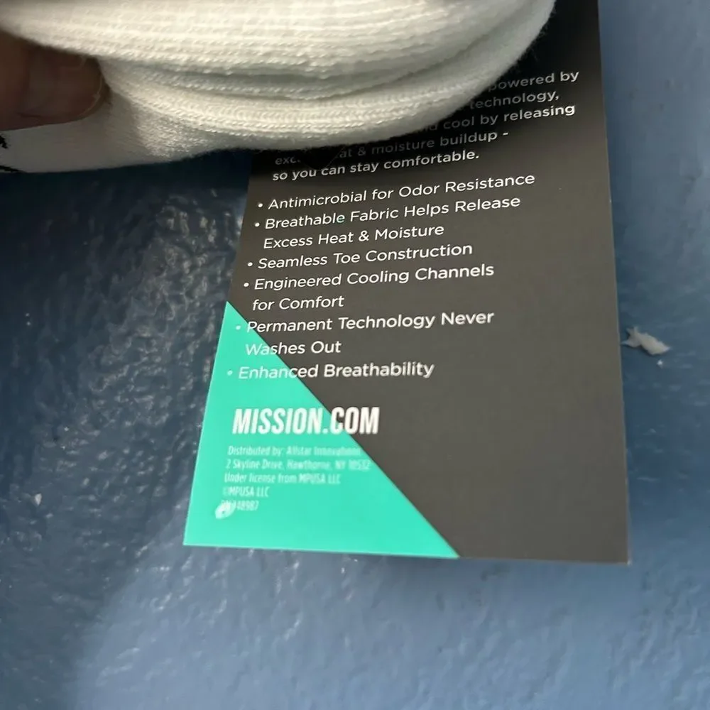 Mission Pinnacle Socks Bundle 3 packs of both Crew and ankle socks, White, NWT